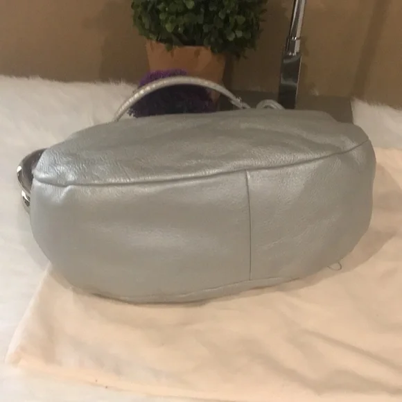 πHP π π Jimmy Choo Grained Leather Shoulder Bag - Picture 10 of 15